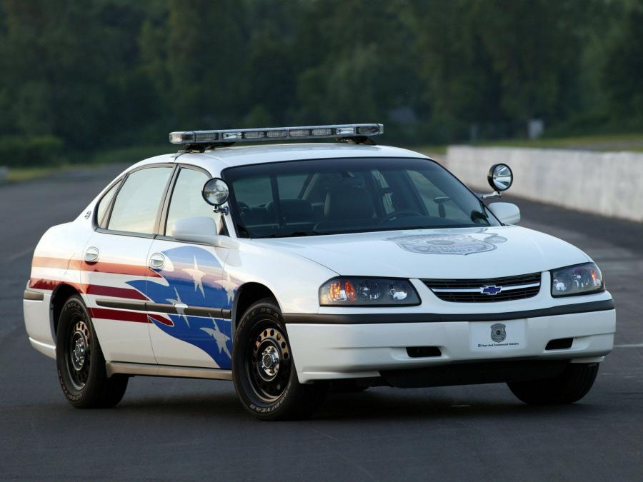  Chevrolet Impala Police Car 2001 года  (фото 13 из 18)